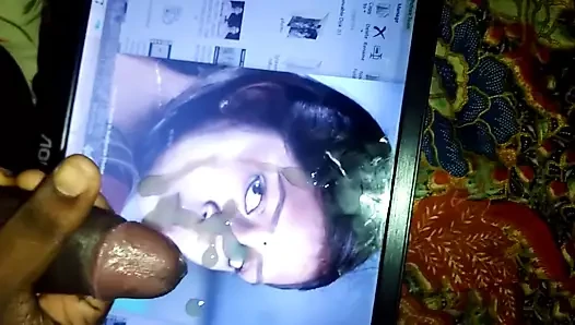 Cum üzerinde lakshmi menon