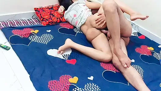 Gadis terangsang India desi bersetubuh dengan devar