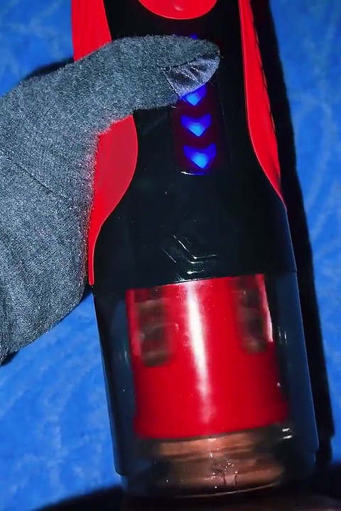 A Super German Automatic Suction Toy Left My Dick Well Slicked with Its Suction!