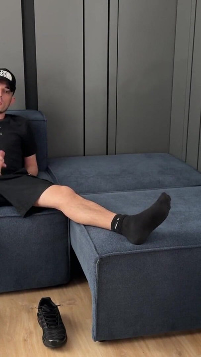 Unforgettable moment from "Guy jerked off and CUM in Nike Air Max Plus"