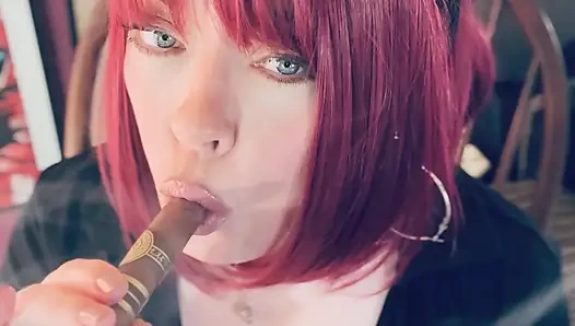 Zigarre raucht mit miss tina, snua die sekretärin!