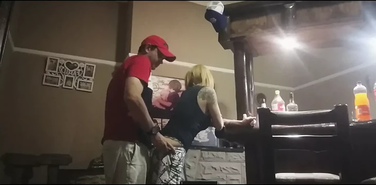 Paid a bar lady 100$ to fuck her tight ass – public quickie