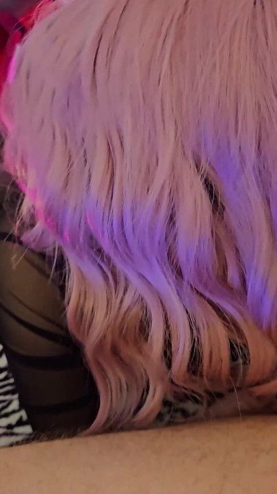 Она Надела Розовый Парик, Я Сделал Её Фотосессию, И Она Ответила Ледом И Позволила Себе Кончить На Лицо