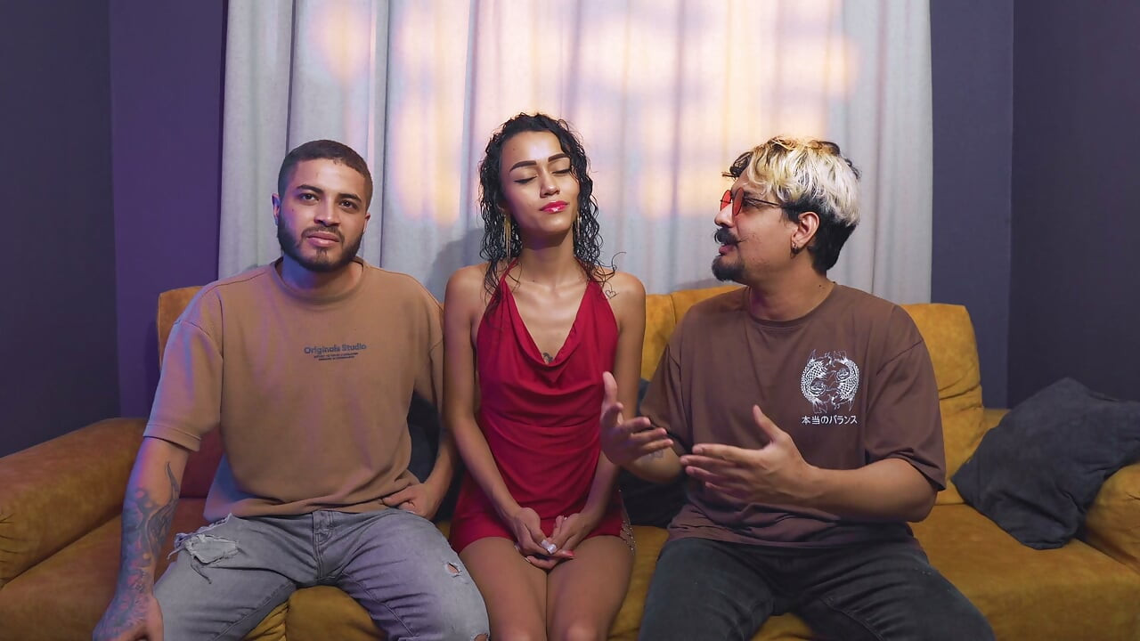 Converse com o casal swinger Abby Carter e Max Ryder