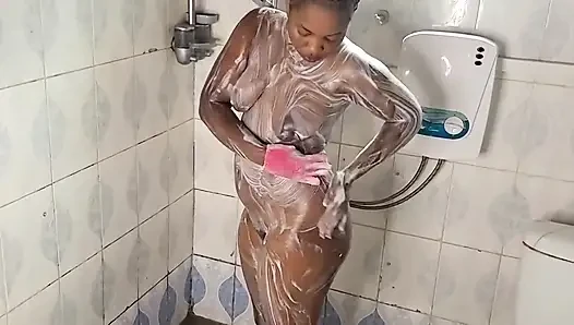 Ich Wäscht Meine Muschi Nach Der Masturbation