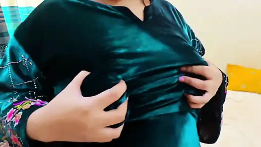 Freche stiefschwester neckt stiefbruder mit ihrer saftigen geilen figur - jemenische arabische ehefrau betrügt ihren ehemann mit stiefbruder