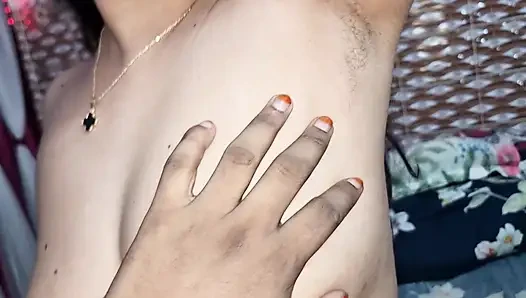 Karımı siktim, bugün t-shart'ımı bağlatıyor. Bangladeşli sesli yeni video