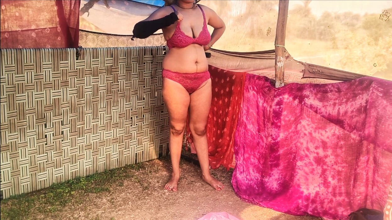 Desi Indian Maami Fucked Outside