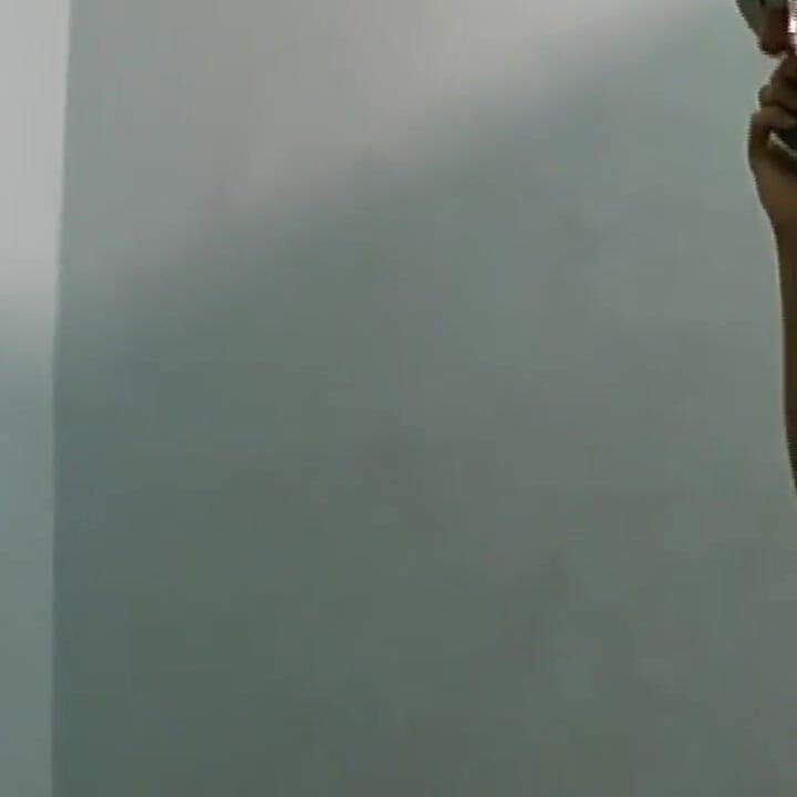 Jaja ovog transvestita osjećaju se kao gumena