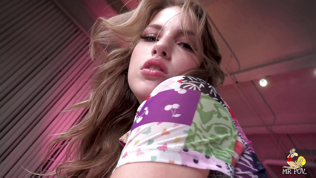 Octavia Jerks & Fucks!