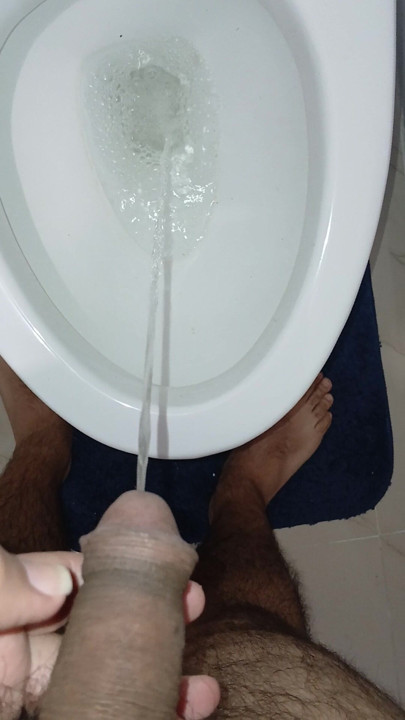 descendo o banheiro.