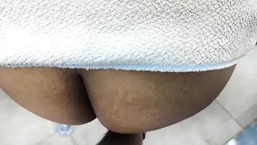 What a delight! Stepdaughter invites her stepfather to have sex in the bathroom