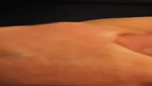 Aksi fingering ganas cewek hot ini sampai muncrat banyak banget