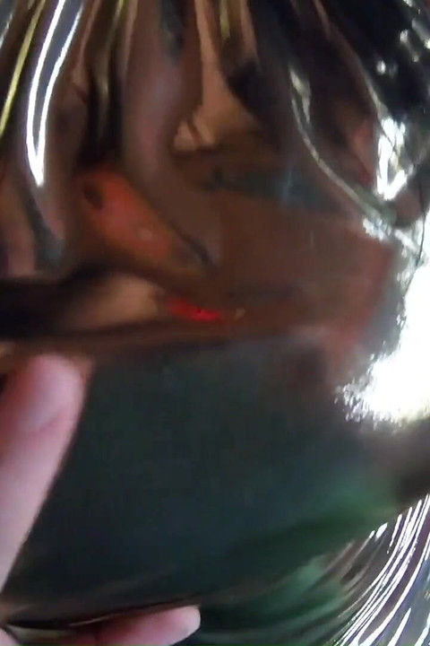 Váy vàng, lông thú & hút thuốc - âm hộ đầy lông, thổi kèn sâu & đụ kiểu chó mạnh trên tủ đông