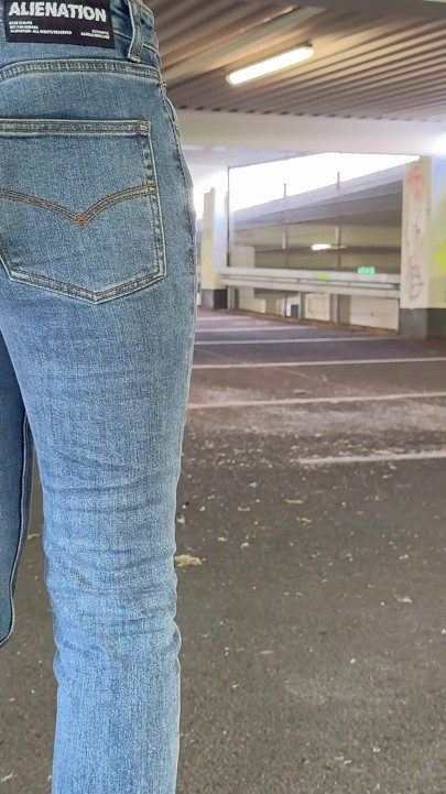 Horny Blonde in Fuckme Jeans Lets Stranger in the Ass in the Parking Garage