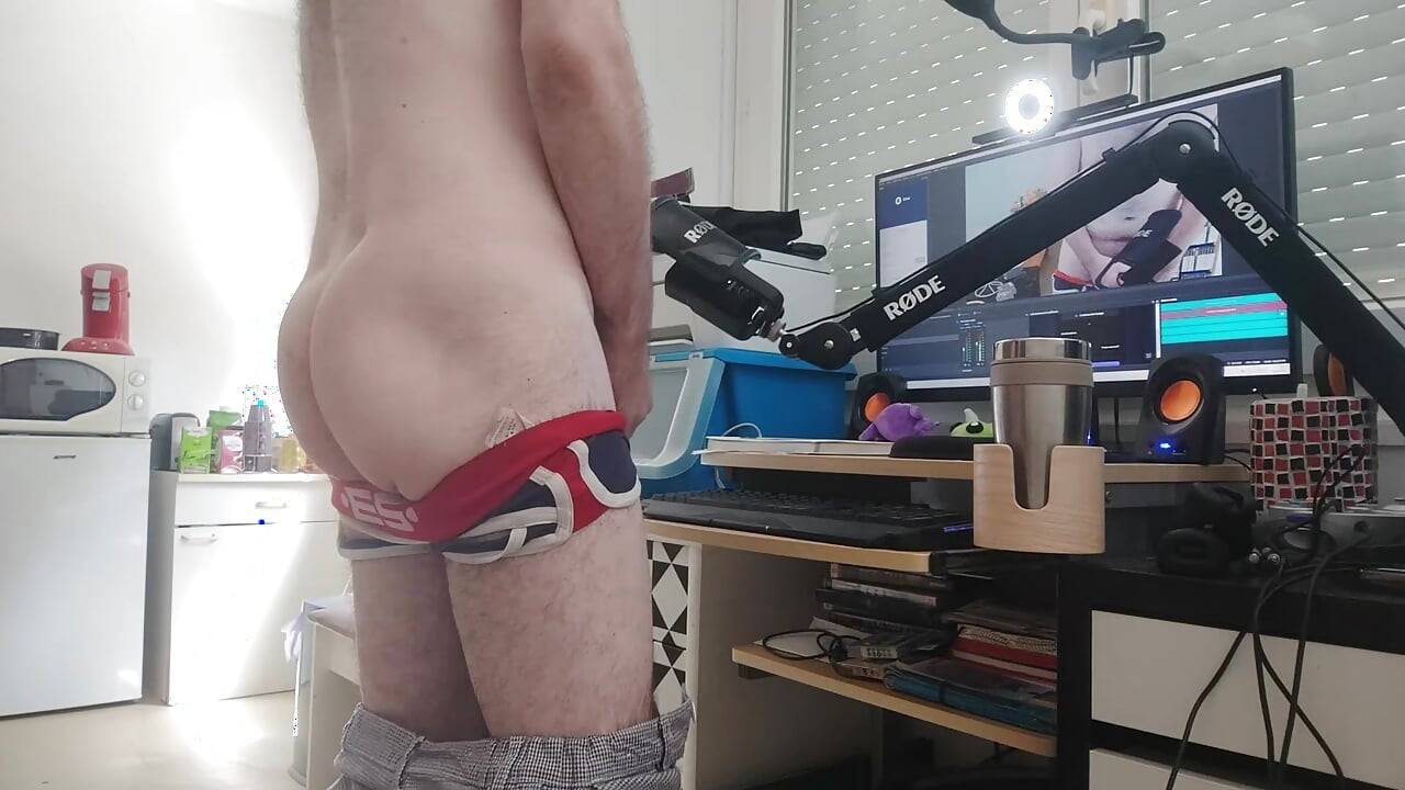 I'm back to make you cum again