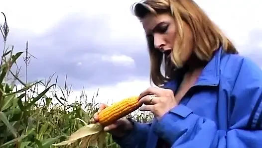 Massive Corn Cob Stretching Gaping Pussy Wide Open Outdoors