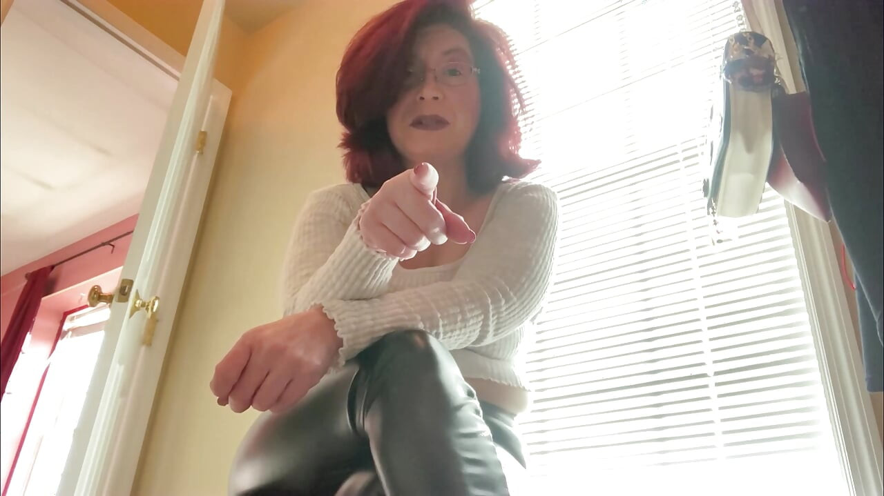 Elianna's Playhouse - Tiny Problem