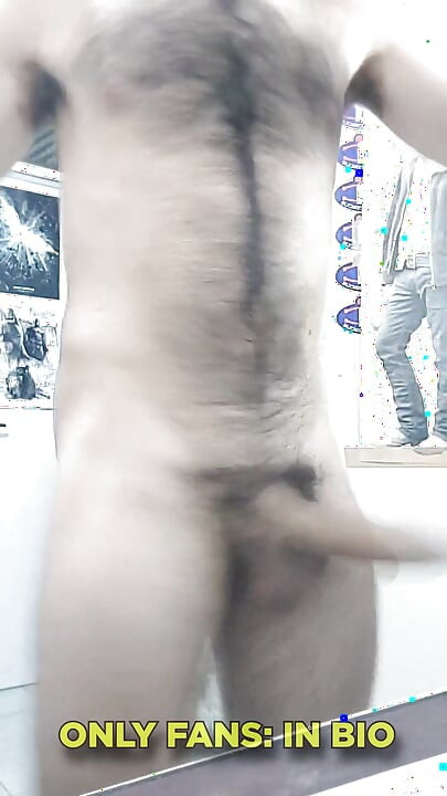 Masturbasi 10 menit di kamarku, gemuk, berbulu dan panjang