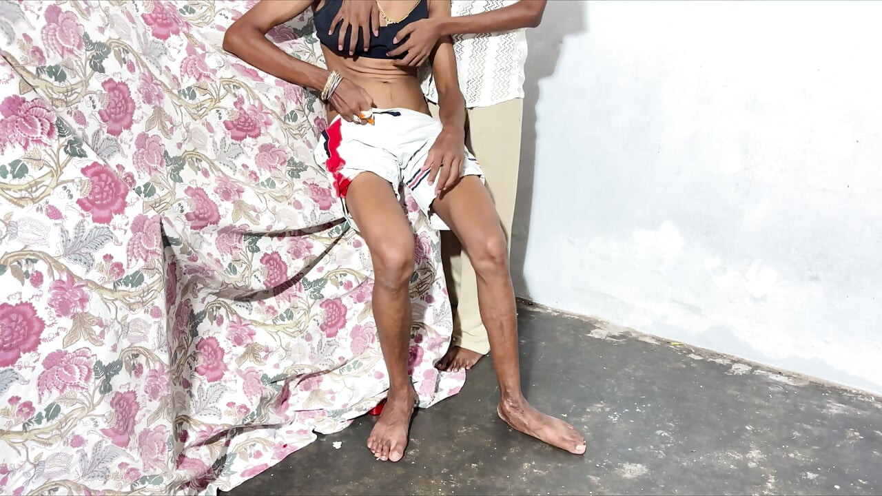 Transsexual faz massagem e sexo