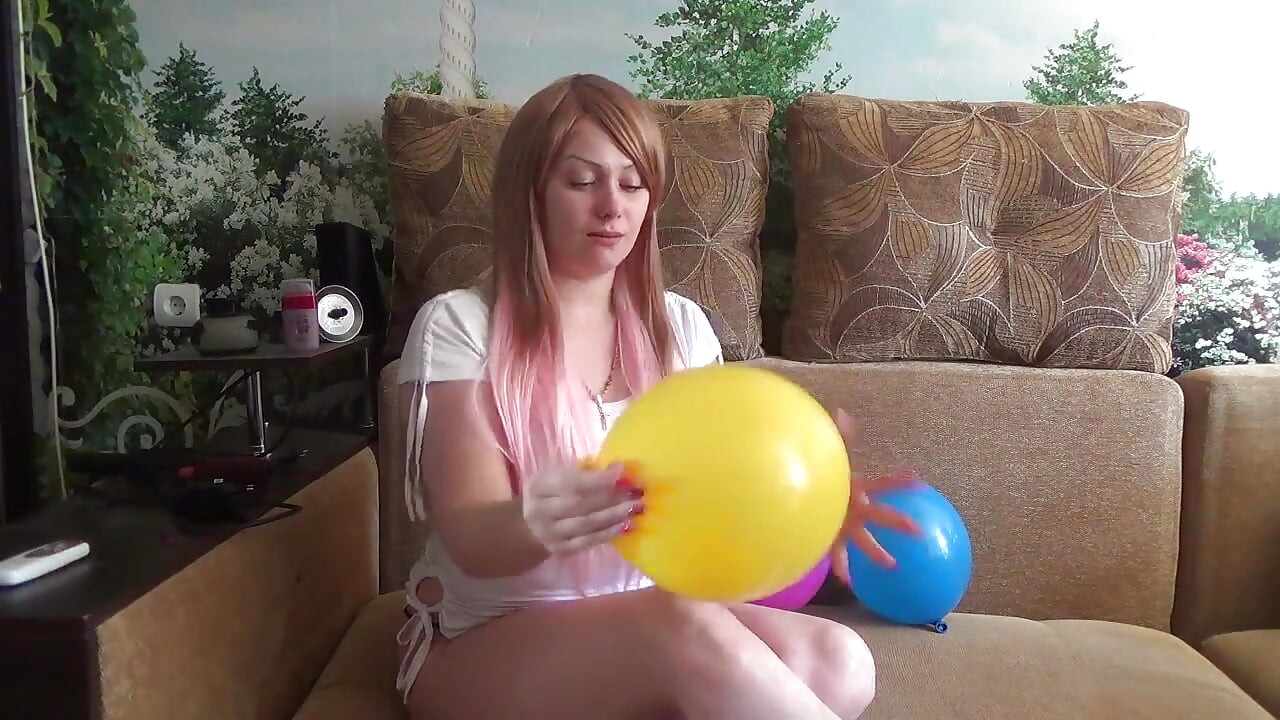 I Am Blowing 10 Different Color Balloons!