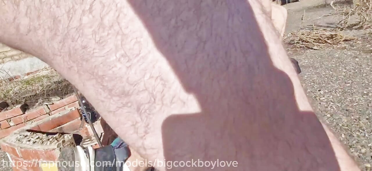 Bareback all'aperto ostello sessuale femboy vs papà, compilazione di sborrate calde