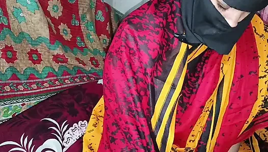 Jika aku meniduri ibu tiriku, dia akan tinggal di rumahku. bagian 01