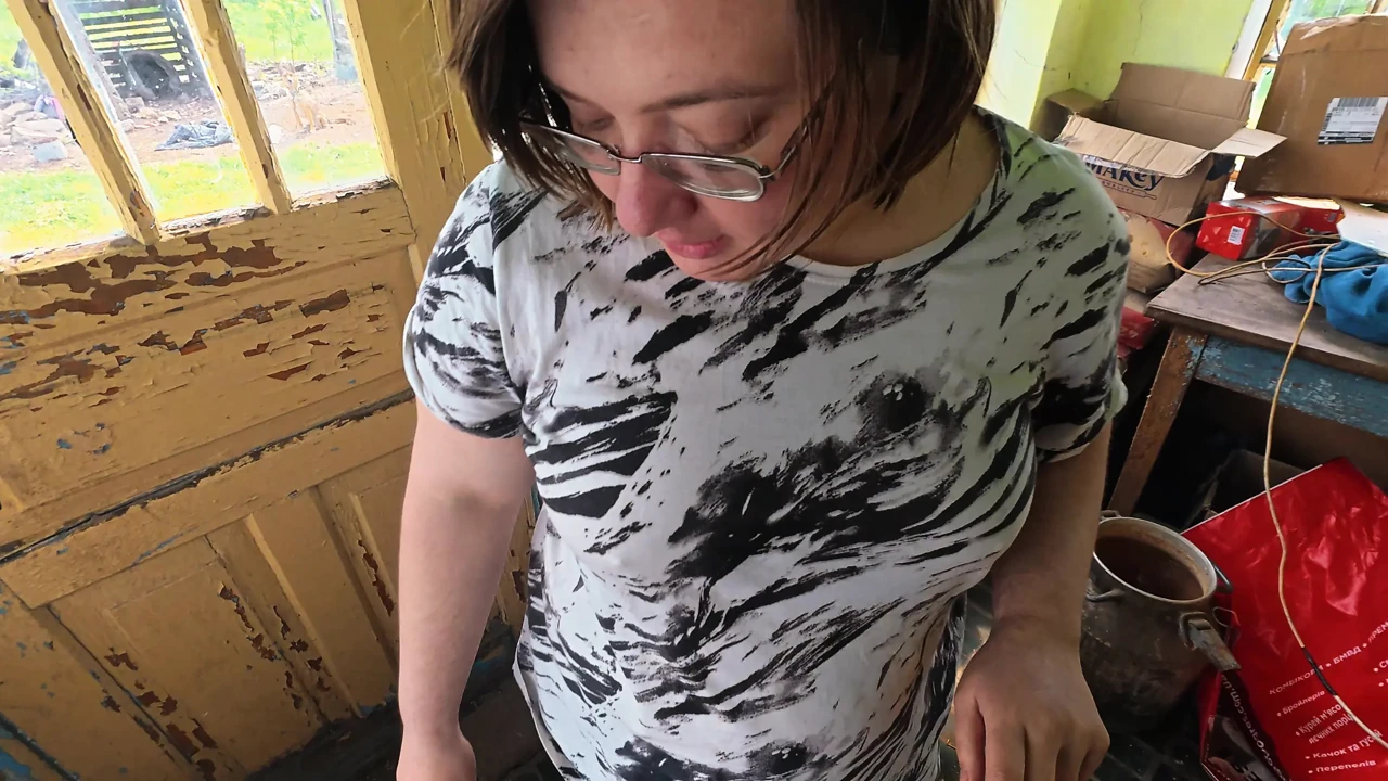A smoking village whore gave me a blowjob