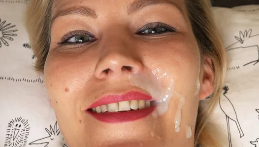 The dream of all women! Getting orgasm and cum on face at the same time