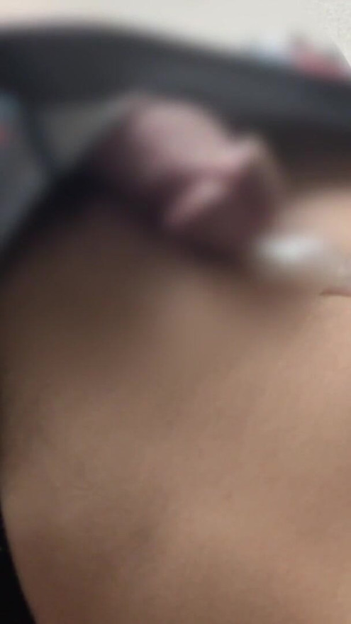 Japanese man masturbating with a massage gun | Clip 3