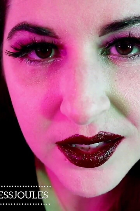 بمب عشق، زمزمه ملایم ASMR