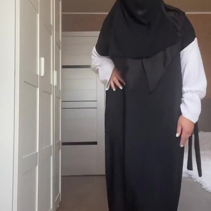 Busty Syrian MILF Masturbates Her Pussy Through Black Lingerie