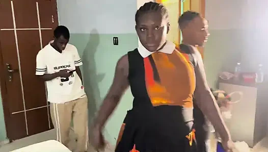 Üzerime işe bebeğim... Sahne Arkası