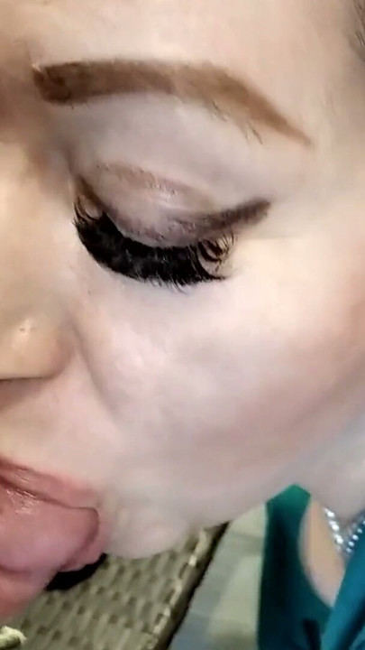 Modest family lunch MILF wife is streaming on bongacams | Clip 1