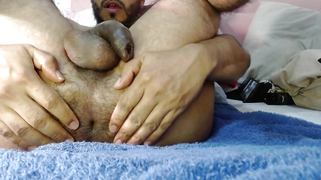 Lỗ nóng bỏng và khít khao