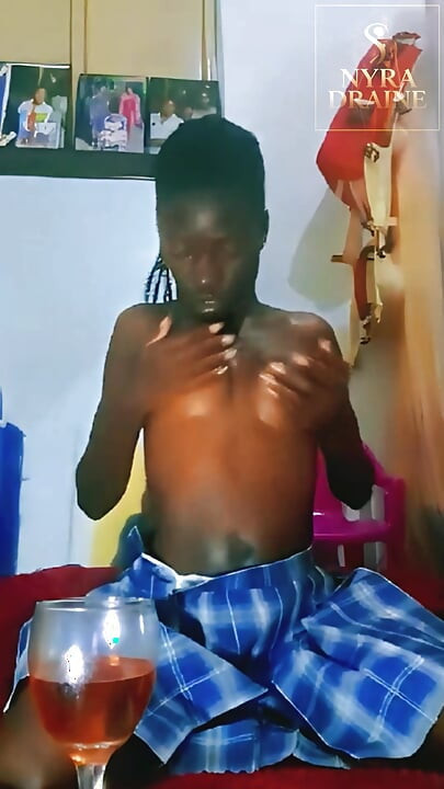 Čistoća sir: napaljeni Ugandan moli za kurčeve i njihovu spermu