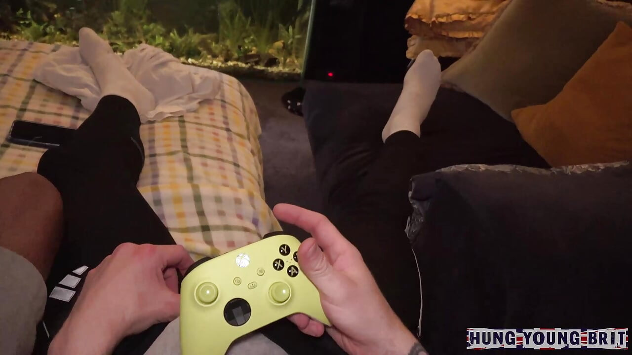 2 아마추어 차브 섹스와 Xbox 세션