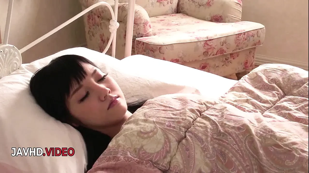 Sultry Japanese teen delivers amazing Asian blowjobs amidst hot threesome action