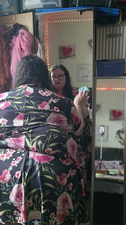 Ssbbw spiegel Mirro op de muur bbw