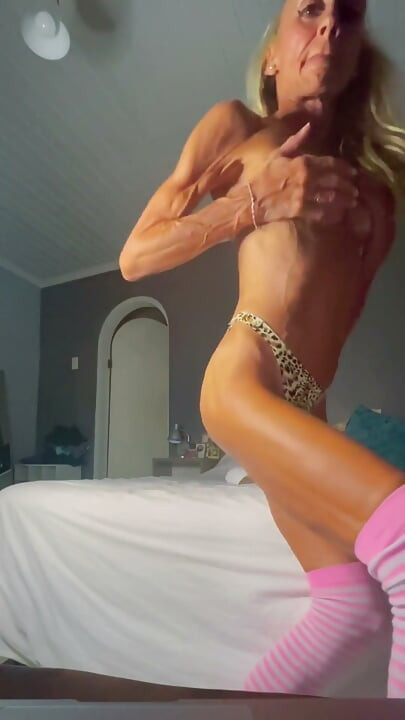 Pink Barbie Fit Sienna Diamond Gives You the Hottest Show