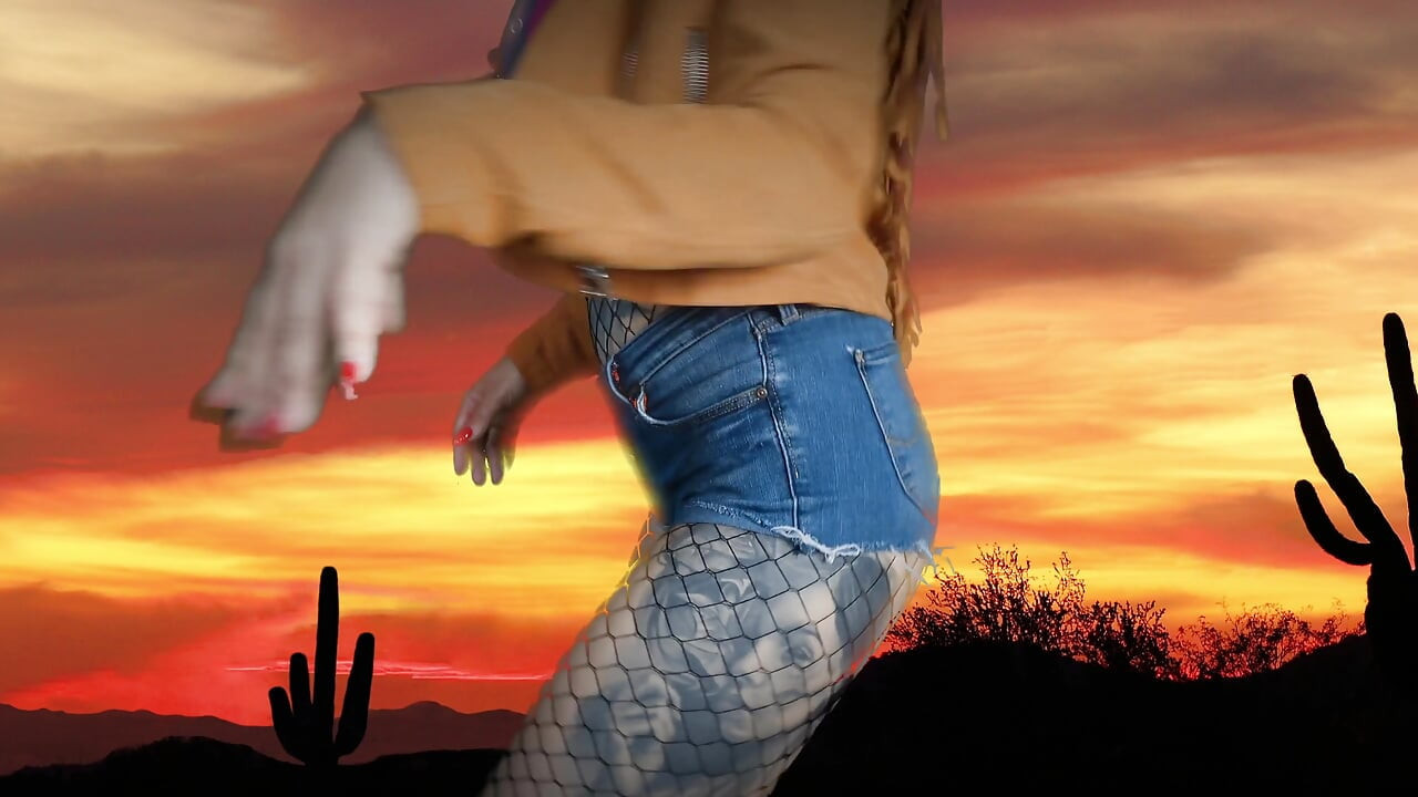 Cowgirl: Hunt for the Untamed