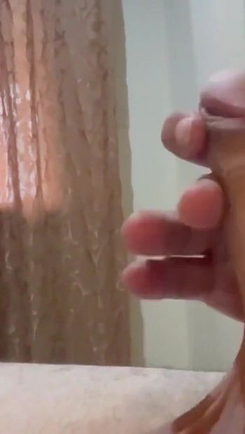 Amatorskie ręczna robota w pokoju hotelowym