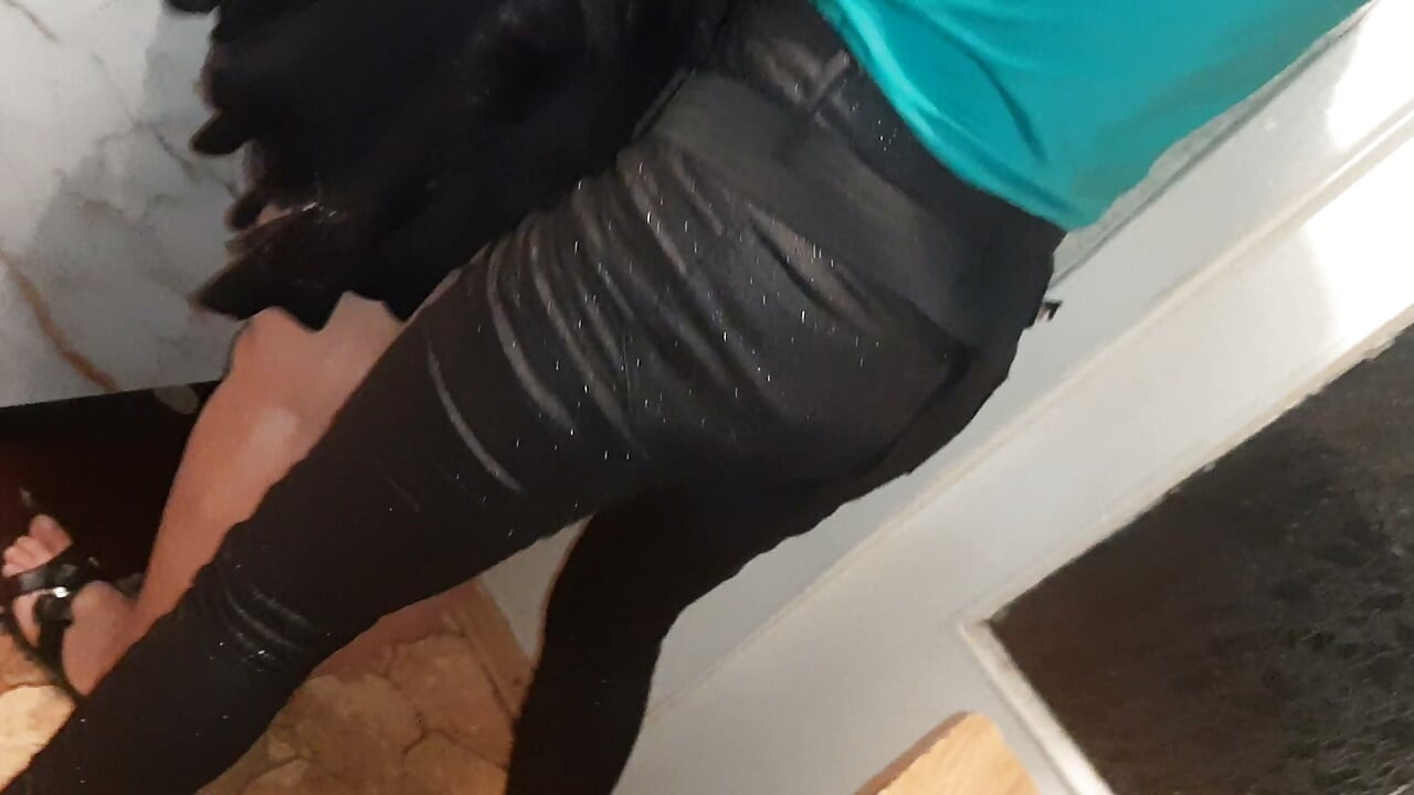 I watch and masturbate while my girlfriend fucks my stepmother