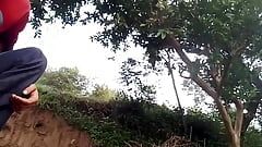 Betrapt Bhabhi-vriendje in Thabhi in Zuid-Afrika na pishulde en boomvruchten