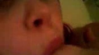 Babysitter amatoriale masturbazione camera da letto parte 2