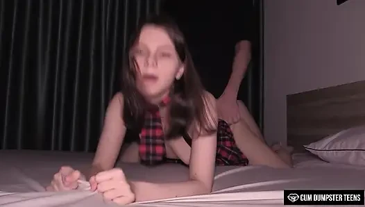 CumDumpsterTeens - Youth ist zurück und eifrig als je zuvor, Dude22's riesigen schwanz zu nehmen