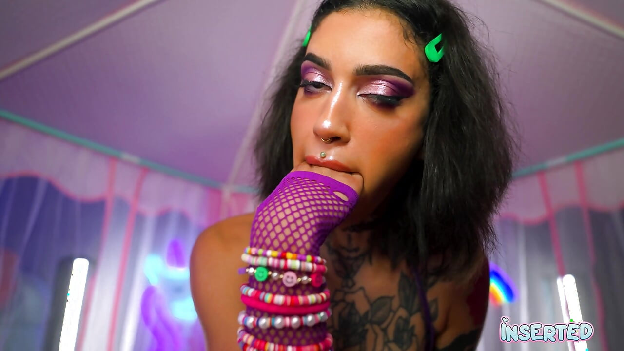 Inserted Ravyn Alexa Likes It Hard and Dirty
