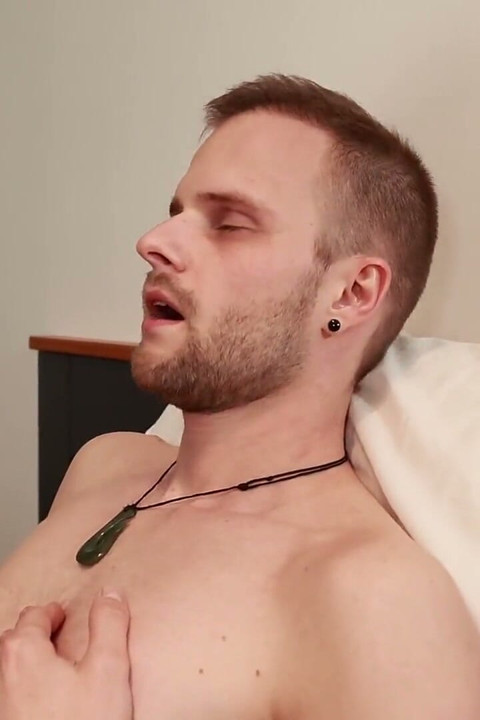 Bareback Anal with Maxime Horns