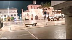 Menina com tesão fodida no meio da rua em Ecija - Vídeo pornô público de Sevilha