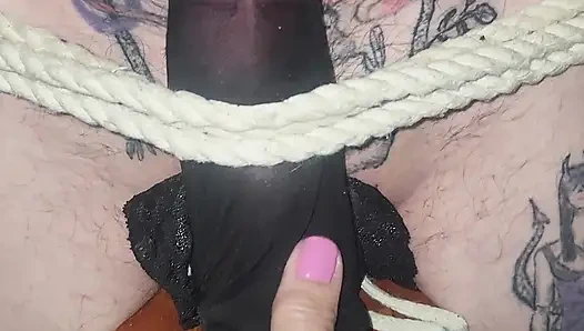 Goode Girl Nylon Und Ballbusting